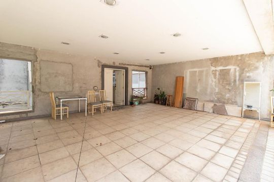 Garagem de casa para alugar com 7 quartos, 560m² em Vila Albertina, São Paulo