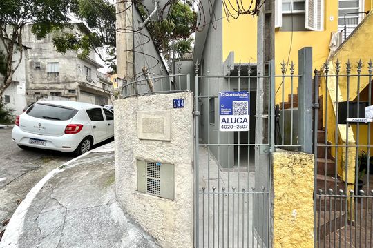 Fachada de casa para alugar com 1 quarto, 65m² em Americanópolis, São Paulo