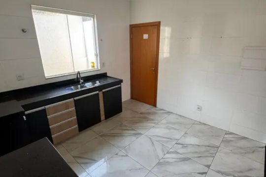Cozinha de casa para alugar com 3 quartos, 105m² em Sinimbu, Belo Horizonte