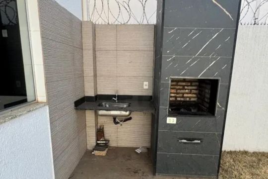 Área externa de casa para alugar com 3 quartos, 105m² em Sinimbu, Belo Horizonte