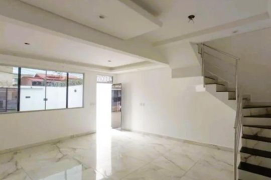 Sala de casa para alugar com 3 quartos, 105m² em Sinimbu, Belo Horizonte