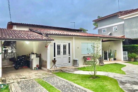Casa à venda com 4 quartos, 140m² em Várzea das Moças, Niterói