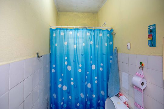 Banheiro de casa à venda com 3 quartos, 60m² em Campanário, Diadema