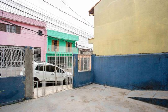 Garagem de casa à venda com 3 quartos, 60m² em Campanário, Diadema