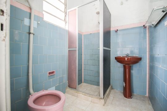 Banheiro de apartamento para alugar com 2 quartos, 50m² em Anchieta, Nilópolis