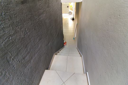Corredor de casa à venda com 6 quartos, 150m² em Jardim Norma, São Paulo