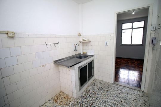 Cozinha de apartamento à venda com 2 quartos, 96m² em Olaria, Rio de Janeiro