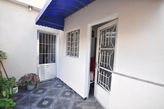 Hall de entrada de casa para alugar com 1 quarto, 80m² em Parque Edu Chaves, São Paulo