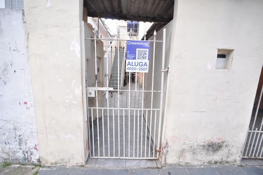 Entrada de casa para alugar com 1 quarto, 80m² em Parque Edu Chaves, São Paulo
