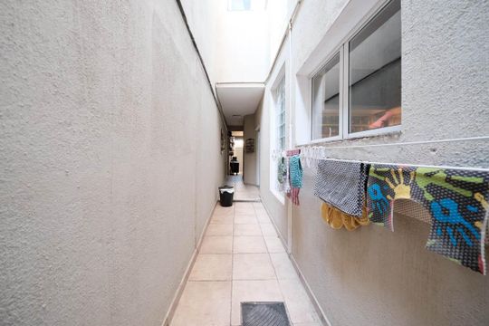 Área externa de casa à venda com 2 quartos, 244m² em Vila Marieta, São Paulo