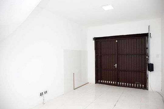 Garagem 1 (01 vaga) de casa à venda com 3 quartos, 250m² em Menino Deus, Porto Alegre