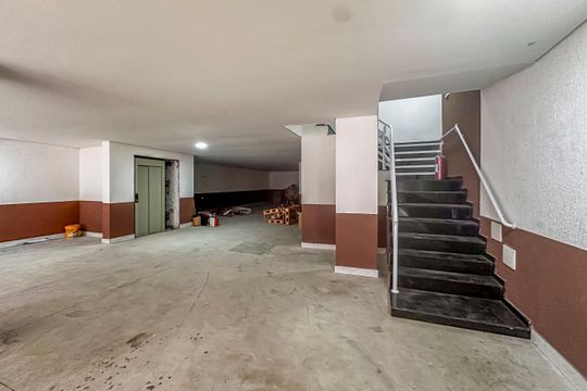 Garagem e Acesso de apartamento à venda com 2 quartos, 84m² em Vila Linda, Santo André