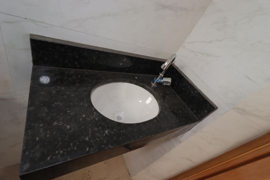 Banheiro Social - Pia de apartamento à venda com 2 quartos, 84m² em Vila Linda, Santo André