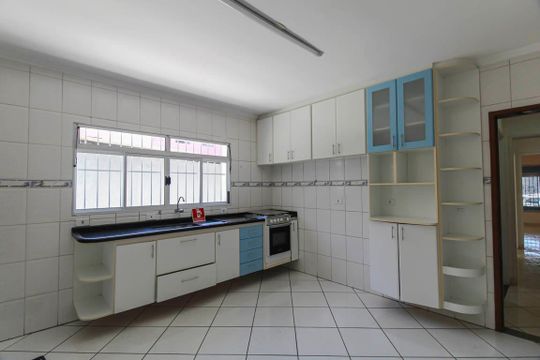 Cozinha de casa à venda com 4 quartos, 240m² em Jardim Santa Adelia, São Paulo