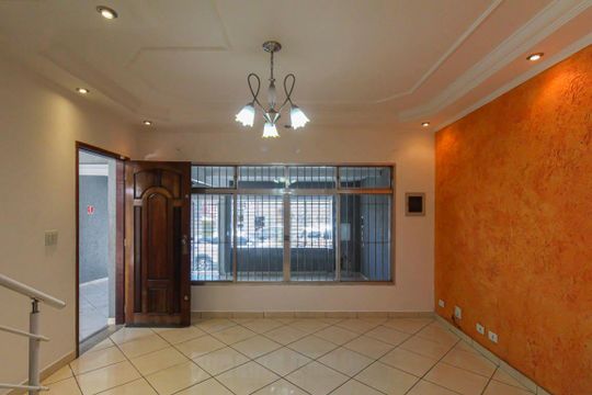 Casa à venda com 4 quartos, 240m² em Jardim Santa Adelia, São Paulo
