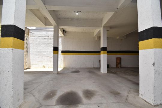 Garagem de apartamento para alugar com 2 quartos, 48m² em Cruzeiro, São José dos Pinhais