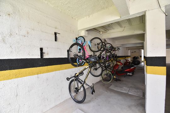 Área comum - Bicicletário de apartamento para alugar com 2 quartos, 48m² em Cruzeiro, São José dos Pinhais