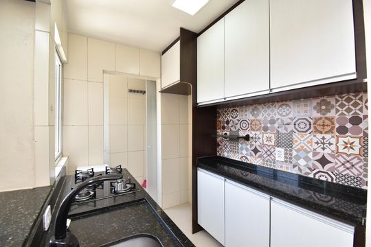 Cozinha de apartamento para alugar com 2 quartos, 48m² em Cruzeiro, São José dos Pinhais