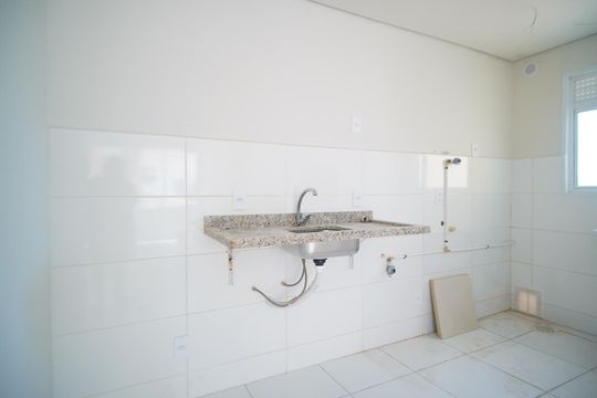 Cozinha de apartamento à venda com 2 quartos, 49m² em Parque Santa Fé, Porto Alegre