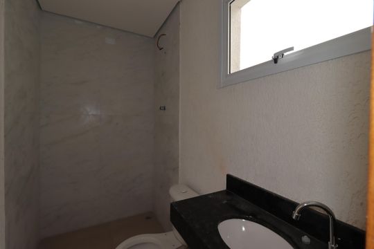 Banheiro da Cobertura de apartamento à venda com 2 quartos, 86m² em Vila Linda, Santo André