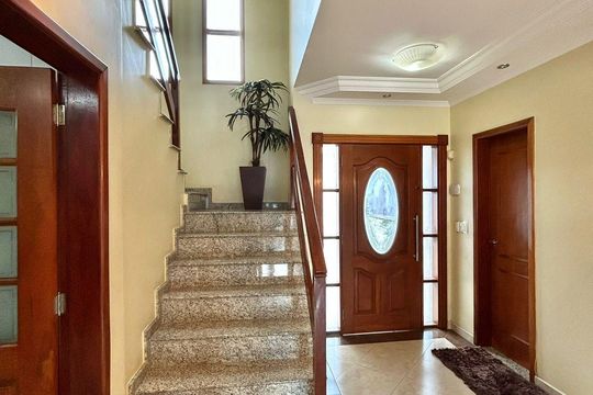 Casa para alugar com 4 quartos, 253m² em Jardim Virginia Bianca, São Paulo
