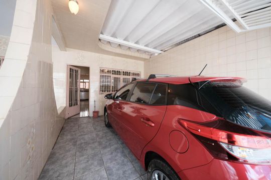 Garagem de casa à venda com 8 quartos, 250m² em Jardim Penha, São Paulo