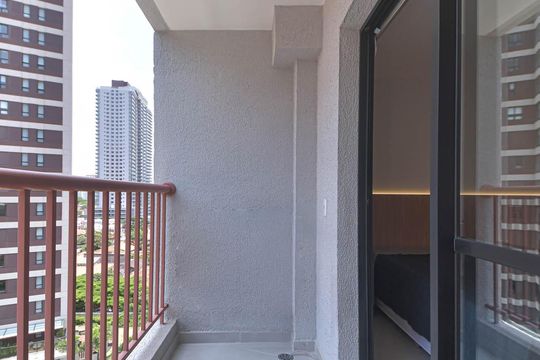 Varanda de kitnet/studio para alugar com 1 quarto, 26m² em Jardim das Acacias, São Paulo