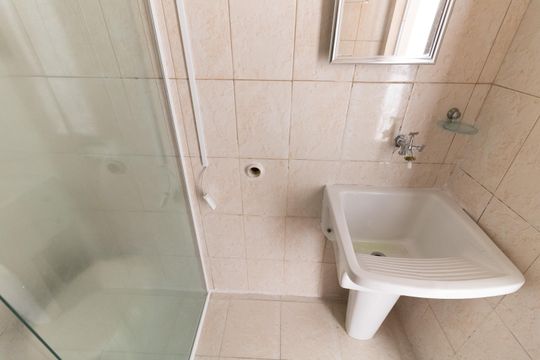 Banheiro  de apartamento à venda com 1 quarto, 34m² em Aclimação, São Paulo