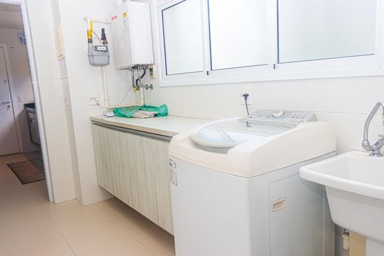 Área de Serviço de apartamento à venda com 4 quartos, 229m² em Jardim Marajoara, São Paulo