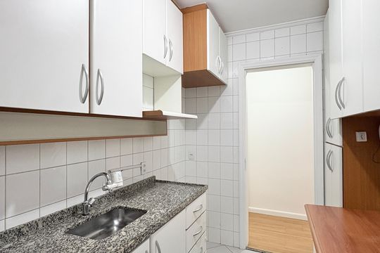 Cozinha de apartamento à venda com 2 quartos, 64m² em Vila Pereira Cerca, São Paulo