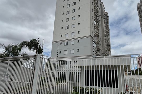 Fachada de apartamento para alugar com 2 quartos, 50m² em Santa Terezinha, Santo André