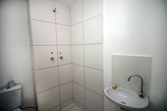 Banheiro de apartamento à venda com 2 quartos, 38m² em Irajá, Rio de Janeiro