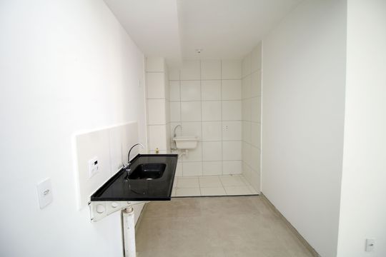 Cozinha de apartamento à venda com 2 quartos, 38m² em Irajá, Rio de Janeiro