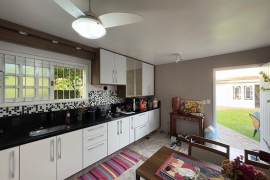Casa à venda com 3 quartos, 120m² em Scharlau, São Leopoldo