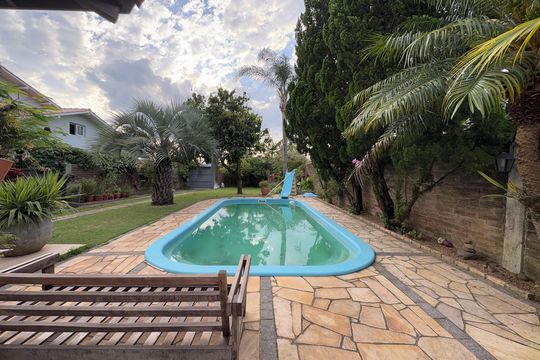 Casa à venda com 3 quartos, 120m² em Scharlau, São Leopoldo