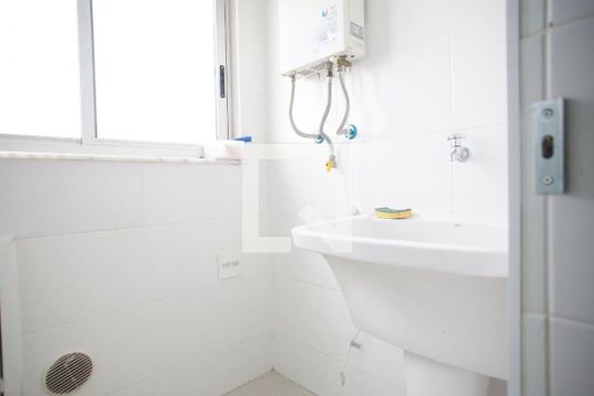 Área de serviço de apartamento à venda com 2 quartos, 72m² em Vila da Serra, Nova Lima