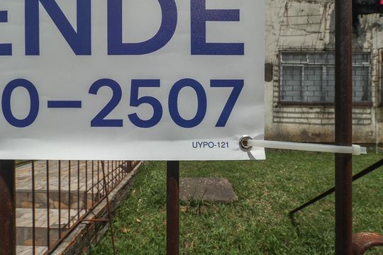 Placa de apartamento à venda com 1 quarto, 57m² em Rubem Berta, Porto Alegre