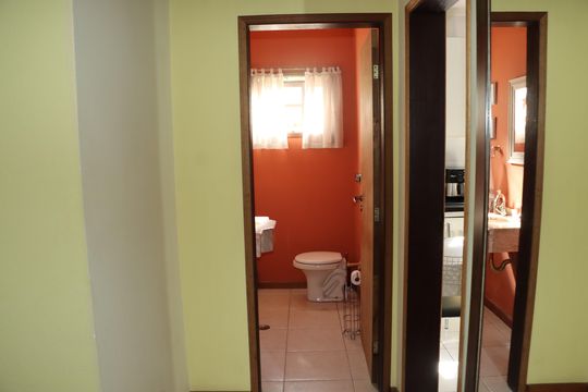 Casa de Condomínio para alugar com 3 quartos, 362m² em Chácara Represinha, Cotia