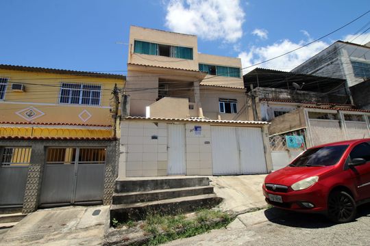 Fachada da casa de casa à venda com 3 quartos, 100m² em Vigário Geral, Rio de Janeiro