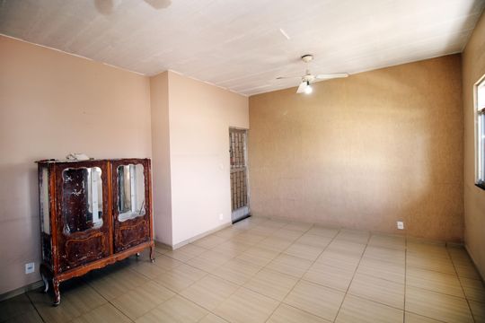 Sala de casa à venda com 3 quartos, 100m² em Vigário Geral, Rio de Janeiro
