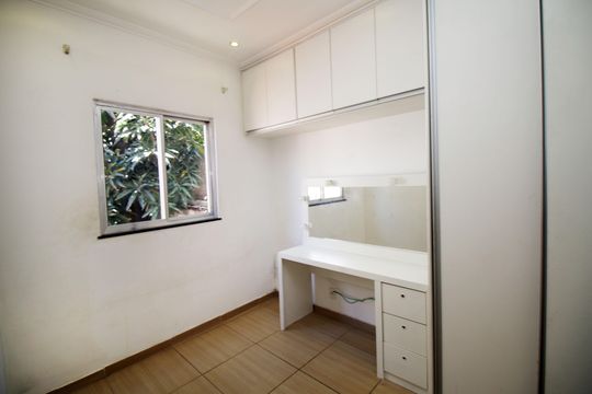 Quarto 3 de casa à venda com 3 quartos, 100m² em Vigário Geral, Rio de Janeiro