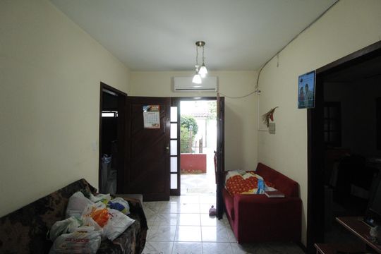 Sala de casa para alugar com 6 quartos, 250m² em Costa E Silva, Porto Alegre