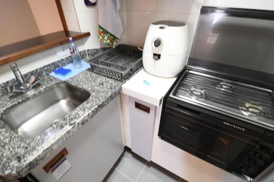 Cozinha de apartamento à venda com 1 quarto, 40m² em Centro, Campinas