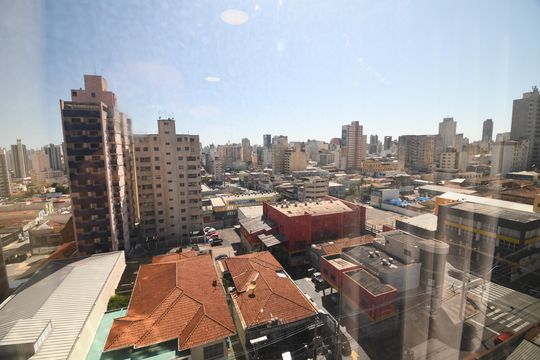 Sala - Vista de apartamento à venda com 1 quarto, 40m² em Centro, Campinas