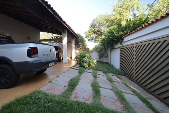 Garagem de casa para alugar com 4 quartos, 500m² em Jardim Recreio, Ribeirão Preto