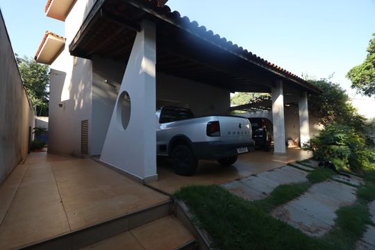 Garagem de casa para alugar com 4 quartos, 500m² em Jardim Recreio, Ribeirão Preto