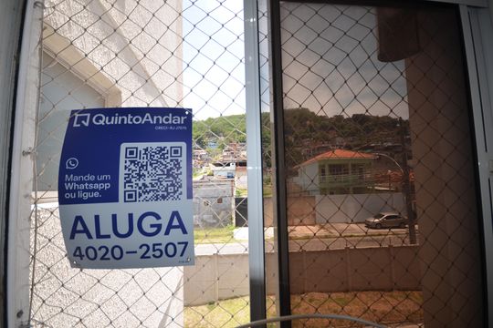 Placa Instalada de apartamento para alugar com 2 quartos, 40m² em Cascadura, Rio de Janeiro