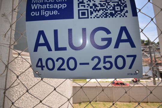 Placa Instalada de apartamento para alugar com 2 quartos, 40m² em Cascadura, Rio de Janeiro