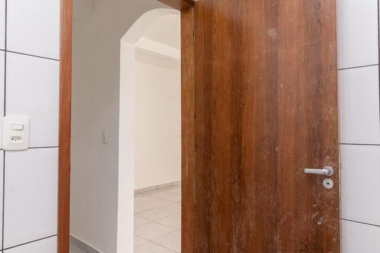 Banheiro de casa à venda com 5 quartos, 129m² em Vila Nhocuné, São Paulo
