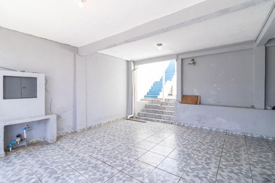 Garagem de casa à venda com 5 quartos, 129m² em Vila Nhocuné, São Paulo